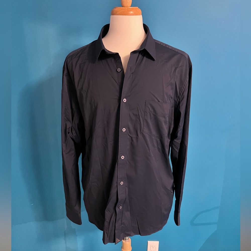 Long sleeve navy blue UNTUCKit dress shirt